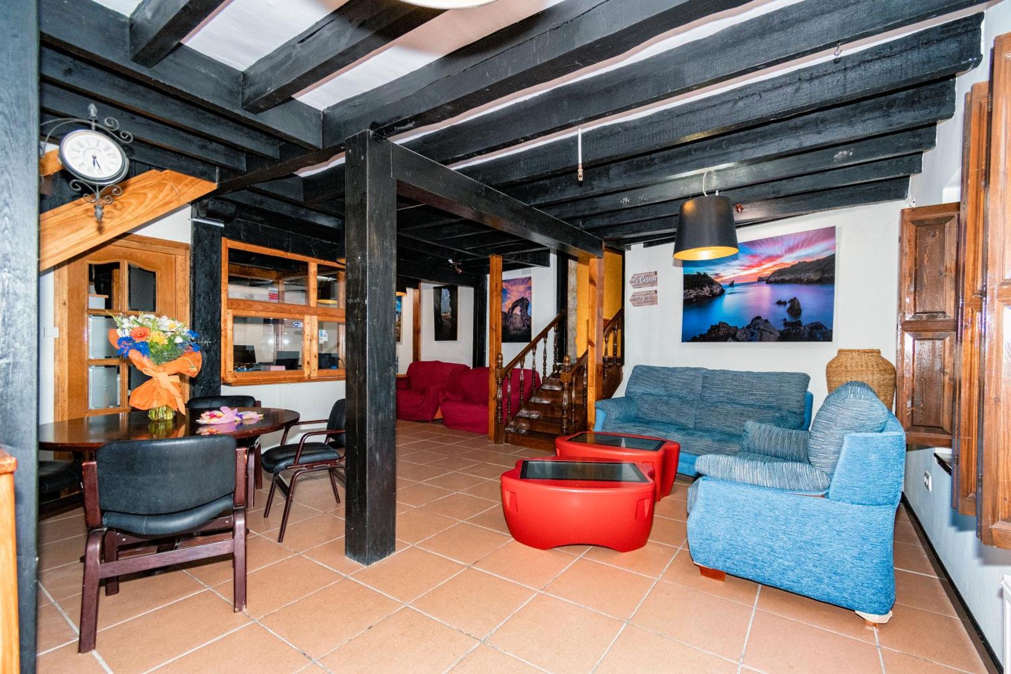 Albergue Santa Marina Buelna Exterior photo