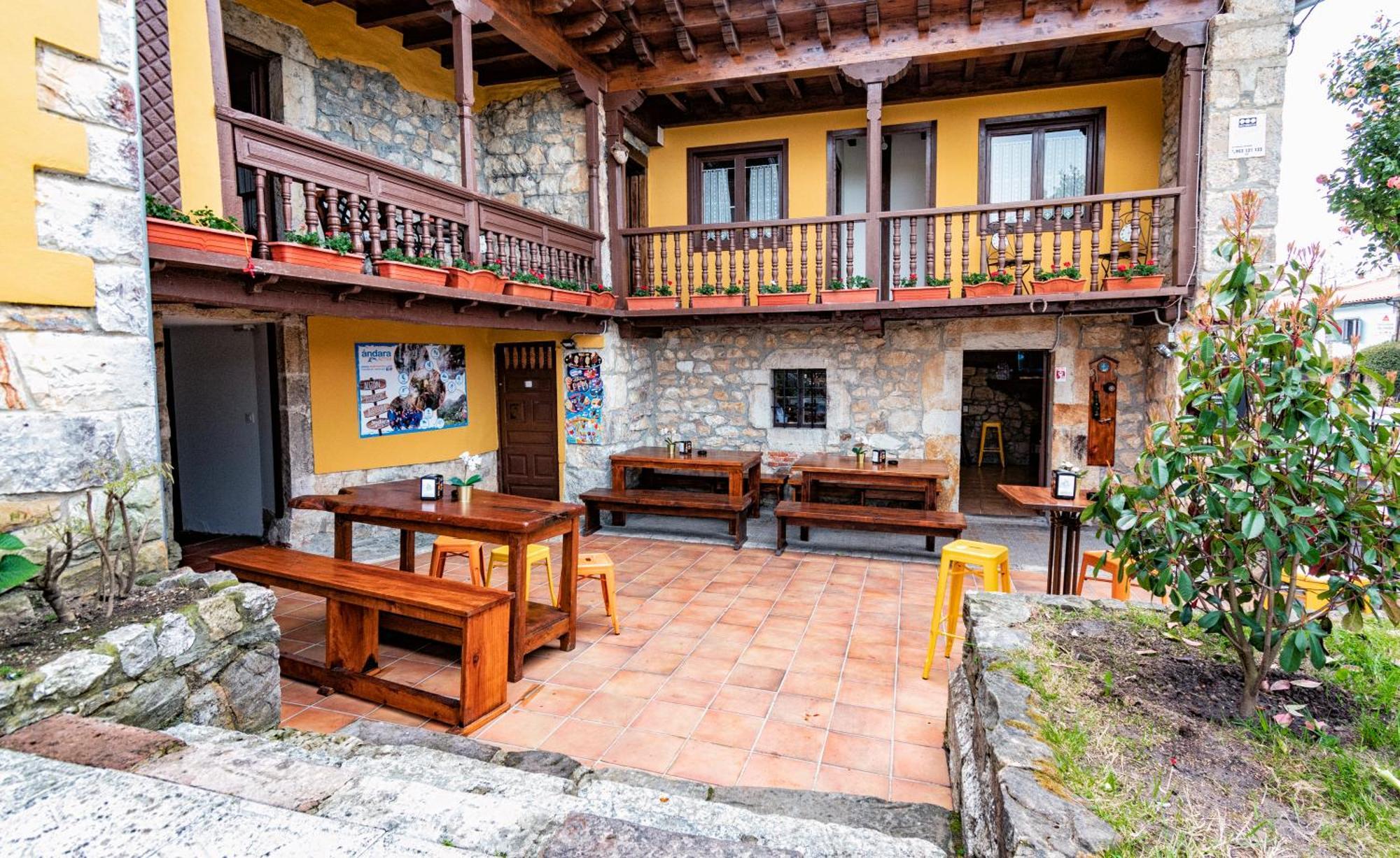 Albergue Santa Marina Buelna Exterior photo