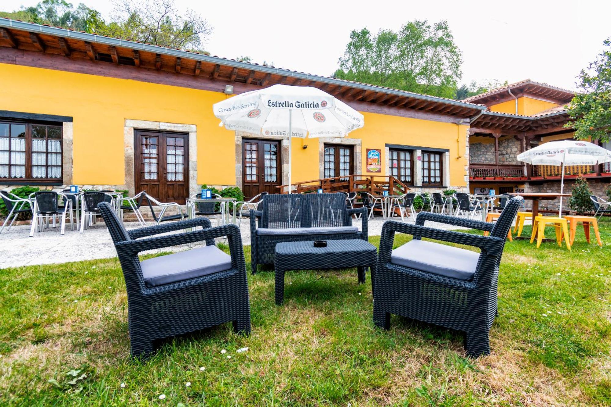 Albergue Santa Marina Buelna Exterior photo